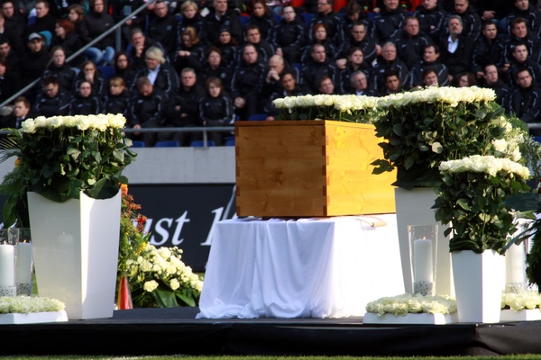 Trauerfeier Enke   081.jpg